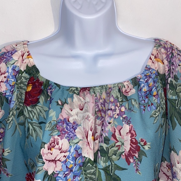 Show Me Your Mumu Heidi ruffle crop top in green with red and pink florals XS - Picture 4 of 13